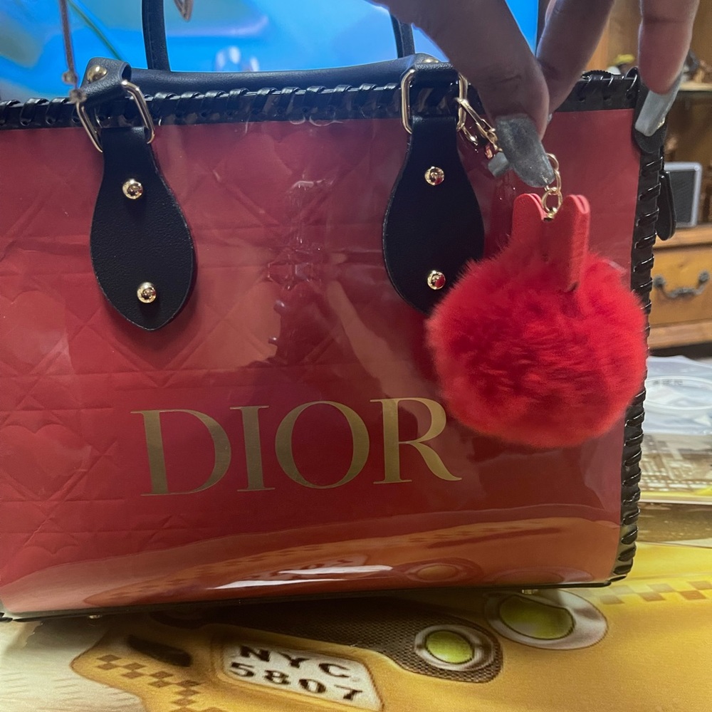 DIOR ❤️ - Picture 2 of 9